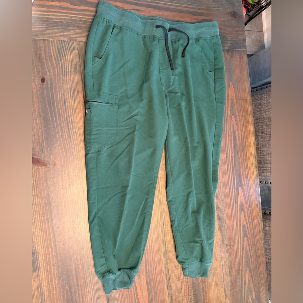 Pledge 5 Green Jogger Scrub Pants